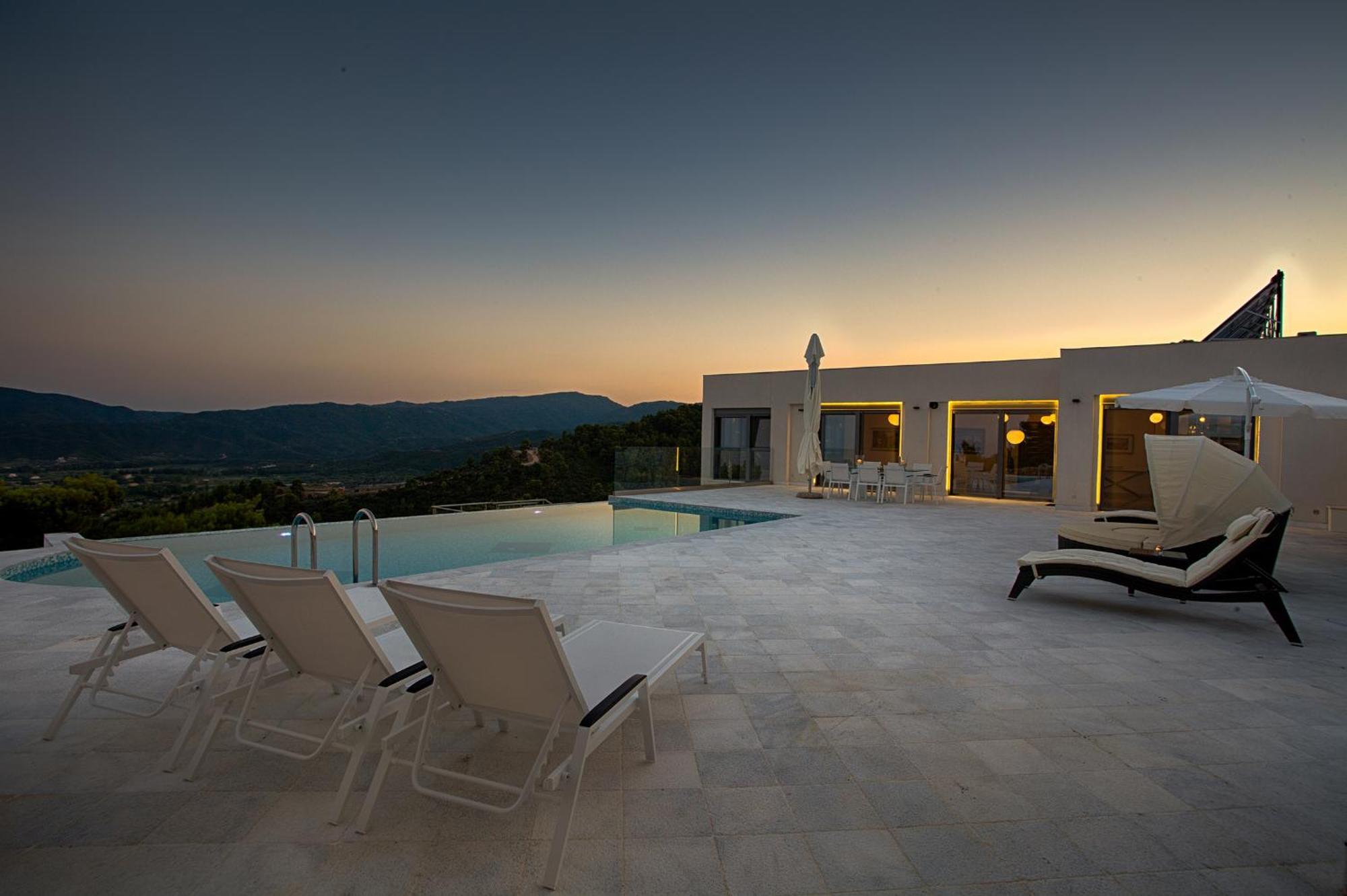 Villa White Pearl Sarti Ngoại thất bức ảnh